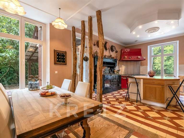 Propriété Saint-Estèphe - 8 chambres - 600m²