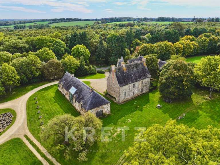 Propriété Évron - 4 chambres - 380m²