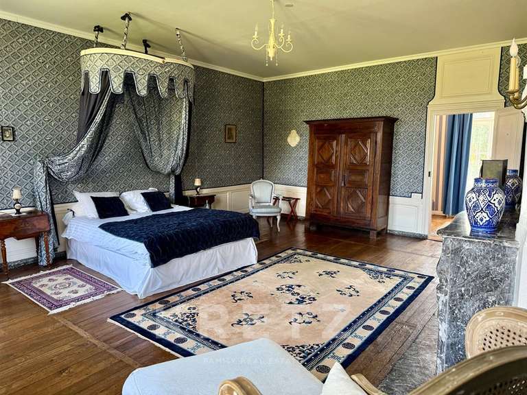 Propriété Châlons-en-Champagne - 22 chambres - 1535m²
