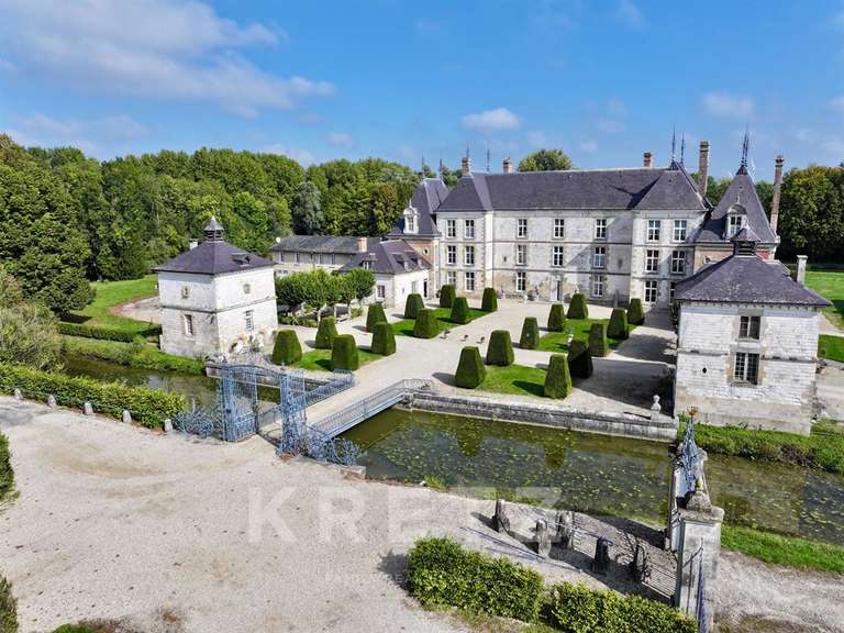 Propriété Châlons-en-Champagne - 22 chambres - 1535m²