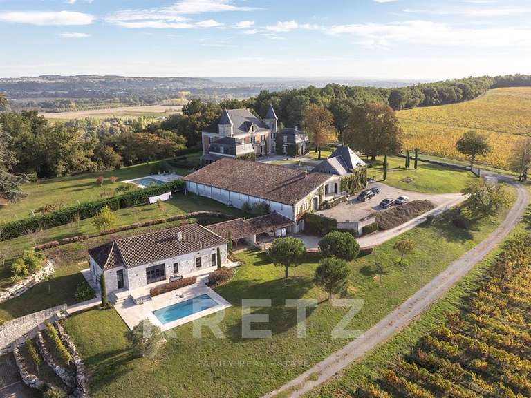 Propriété Eynesse - 24 chambres - 1300m²
