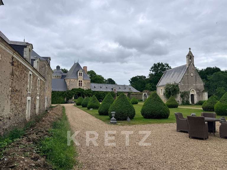 Propriété Segré-en-Anjou-Bleu - 16 chambres - 1400m²