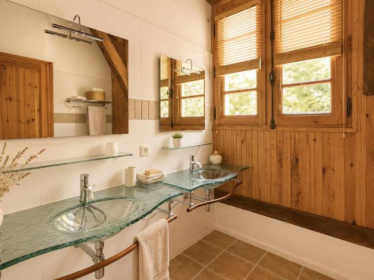 Propriété Léon - 7 chambres - 301m²