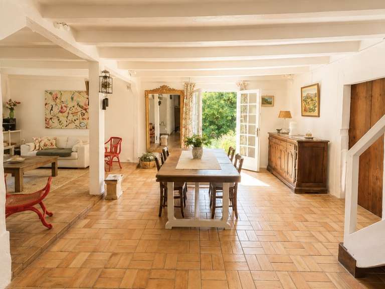 Propriété Léon - 7 chambres - 301m²