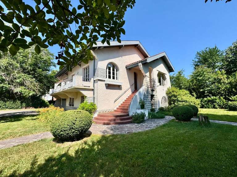 Propriété Pau - 5 chambres - 220m²