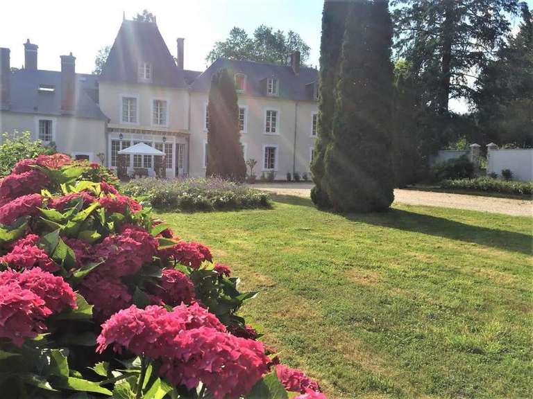 Propriété Ivoy-le-Pré - 8 chambres - 750m²