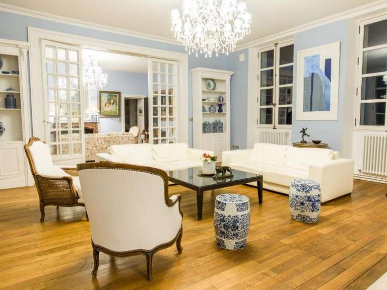 Propriété Ivoy-le-Pré - 8 chambres - 750m²