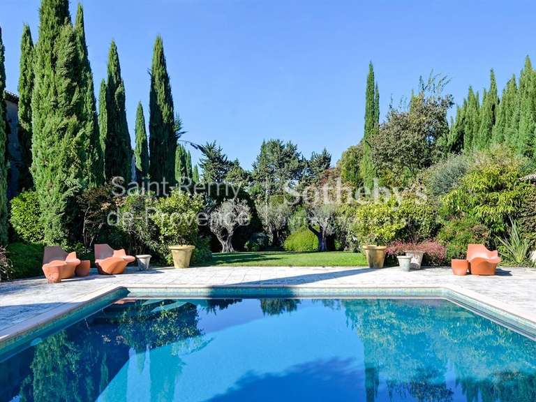 Propriété Saint-Rémy-de-Provence - 5 chambres - 300m²