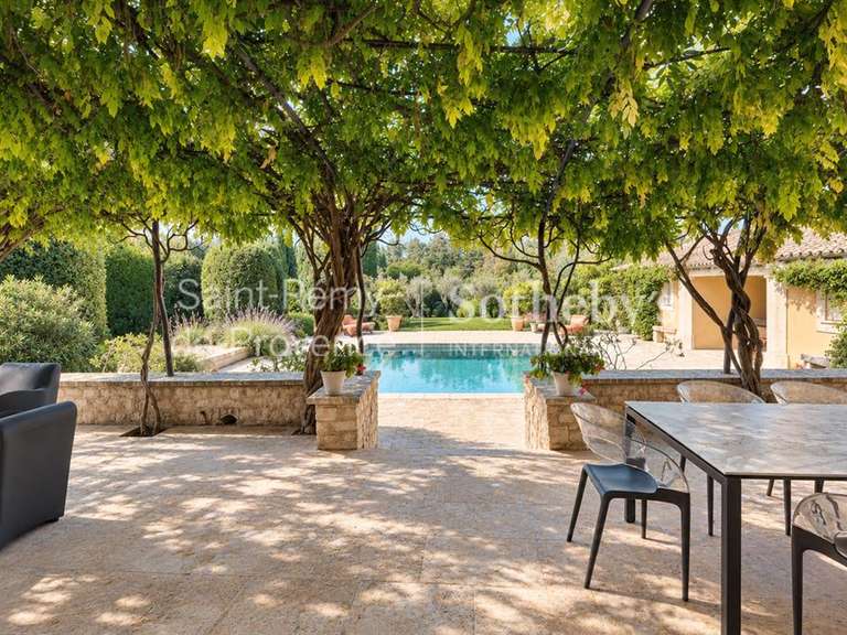 Propriété Saint-Rémy-de-Provence - 5 chambres - 300m²
