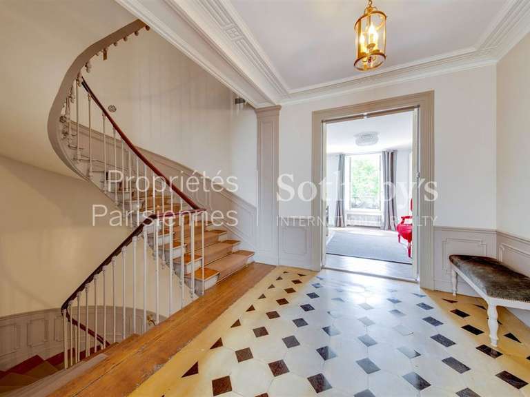 Appartement Paris 8e - 6 chambres - 296m²