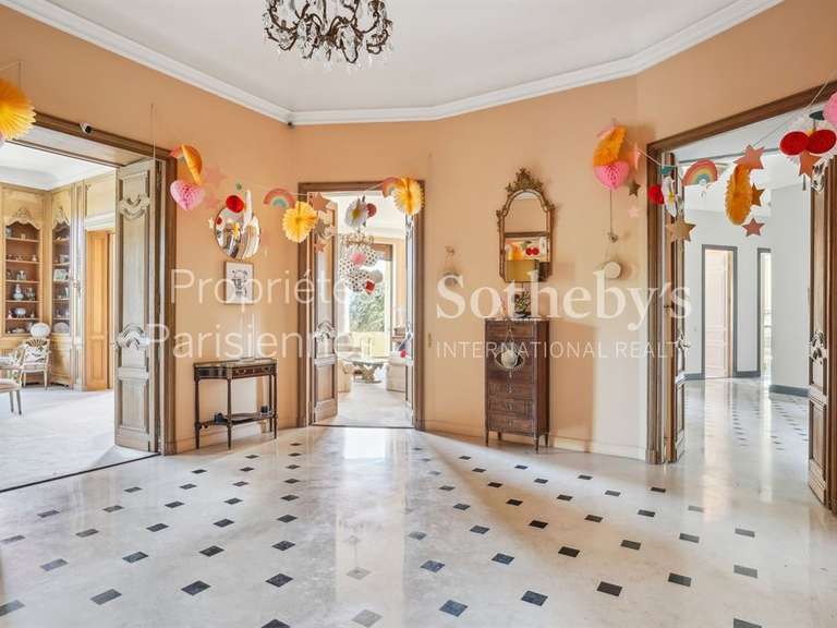 Appartement Paris 16e - 3 chambres - 403m²