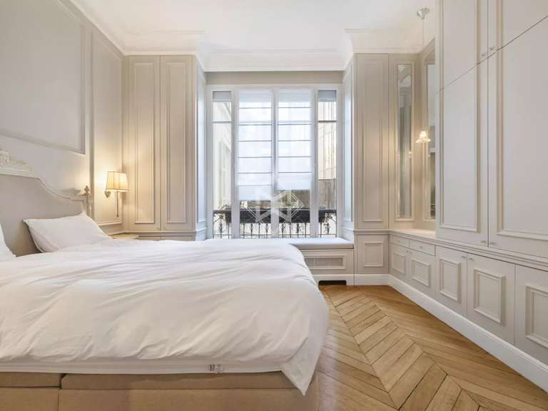 Appartement Paris 16e - 3 chambres - 154m²
