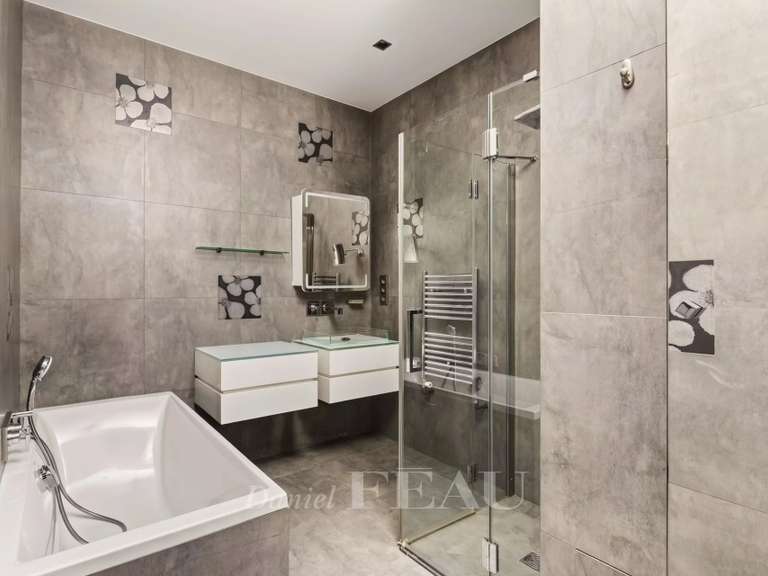 Appartement Neuilly-sur-Seine - 3 chambres - 207m²