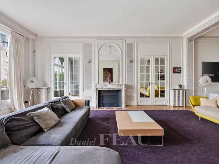 Appartement Paris 16e - 4 chambres - 242m²