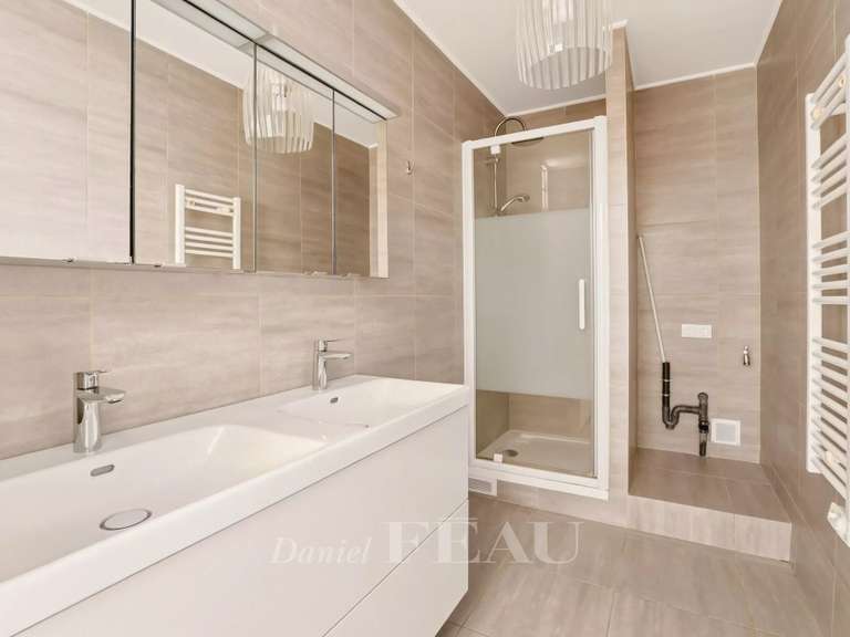 Appartement Paris 16e - 2 chambres - 92m²