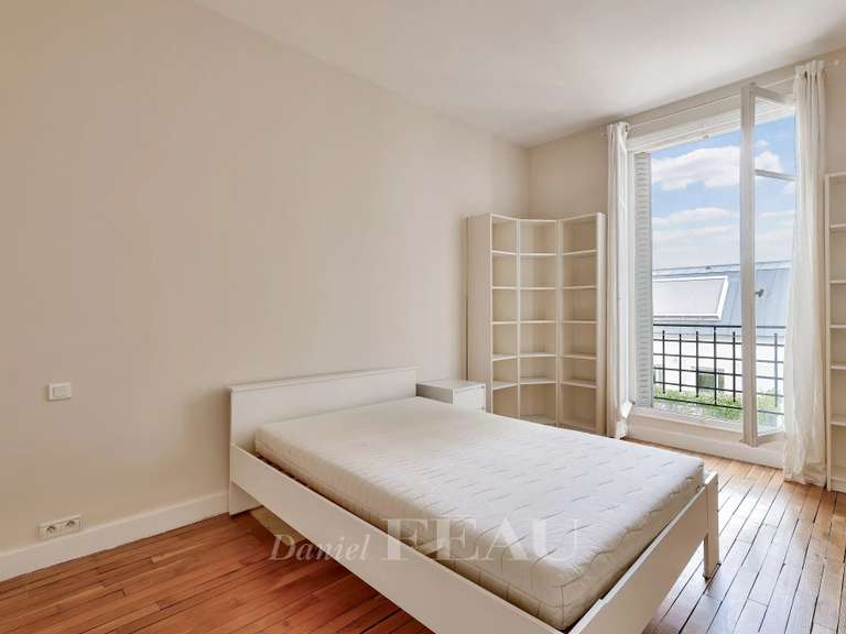 Appartement Paris 16e - 3 chambres - 144m²