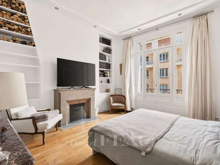 Appartement Paris 16e - 3 chambres - 238m²