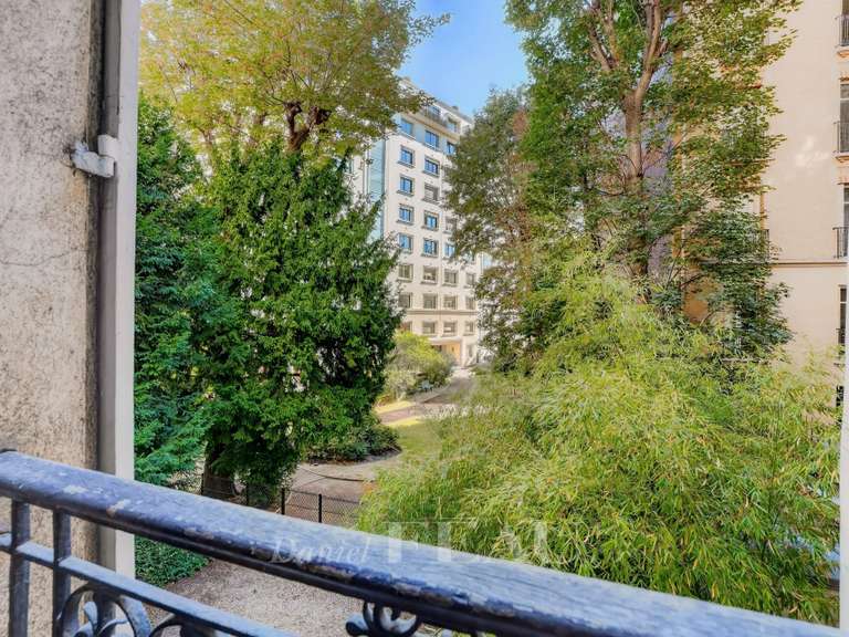 Appartement Paris 16e - 2 chambres - 96m²