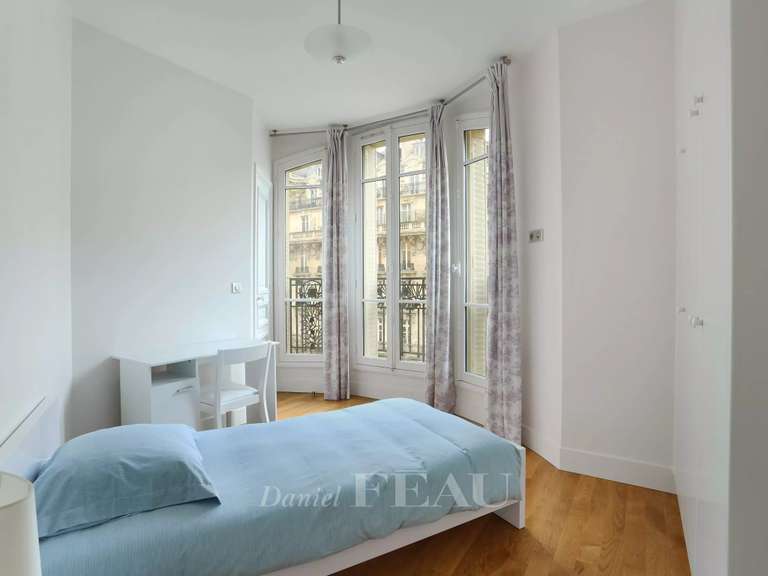 Appartement Paris 7e - 3 chambres - 143m²