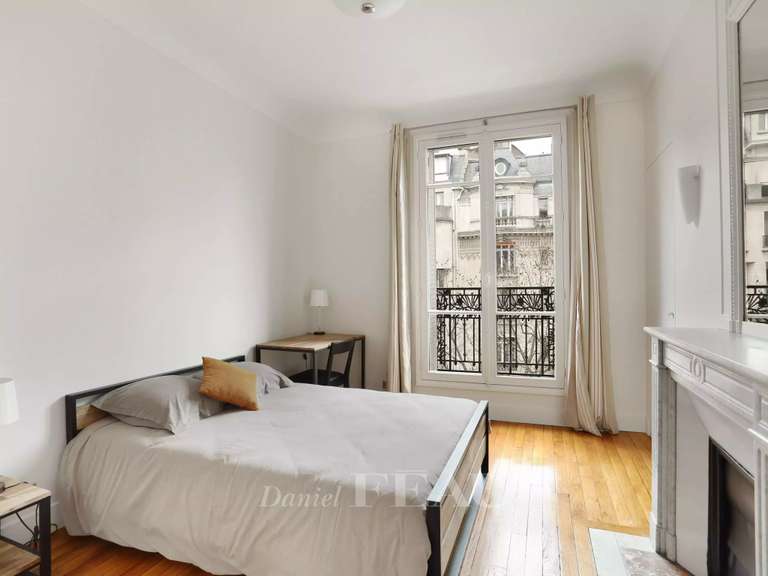 Appartement Paris 7e - 3 chambres - 143m²