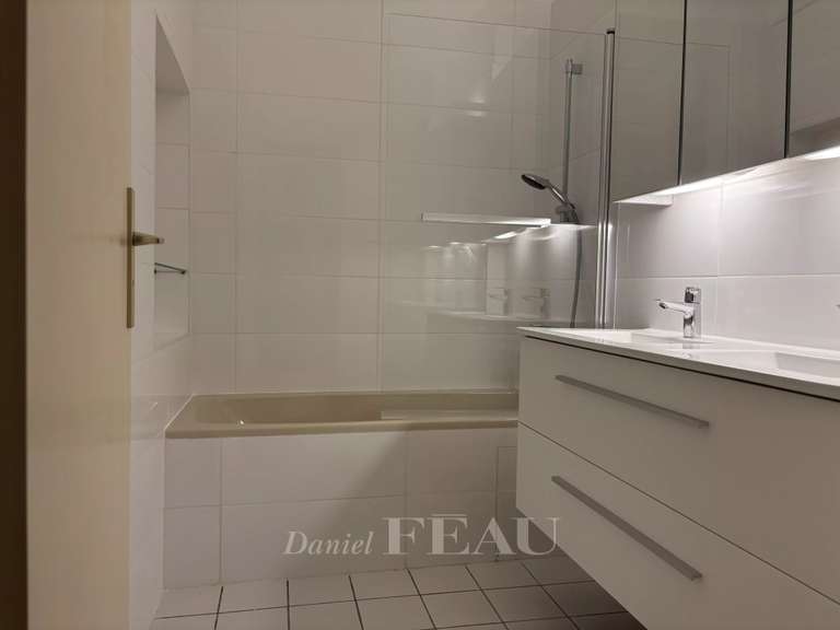 Apartment Saint-Germain-en-Laye - 4 bedrooms - 164m²