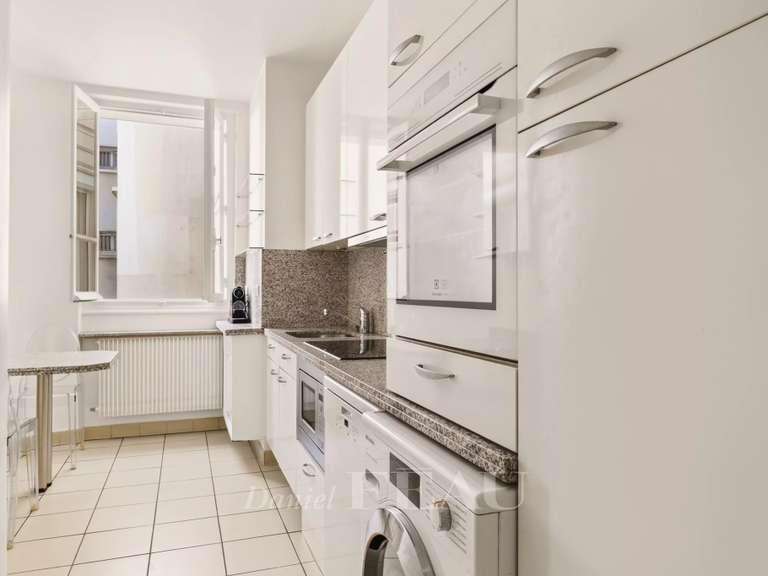 Appartement Paris 7e - 3 chambres - 117m²
