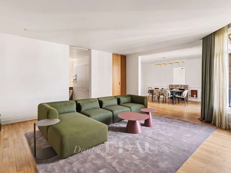 Appartement Paris 7e - 2 chambres - 119m²