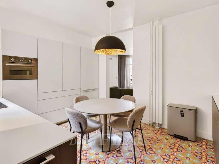 Appartement Paris 7e - 2 chambres - 119m²
