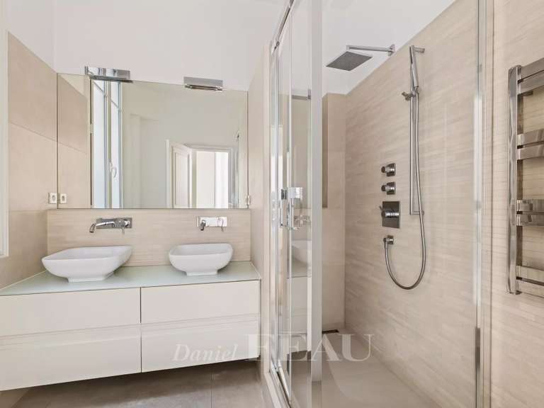 Appartement Paris 7e - 5 chambres - 246m²