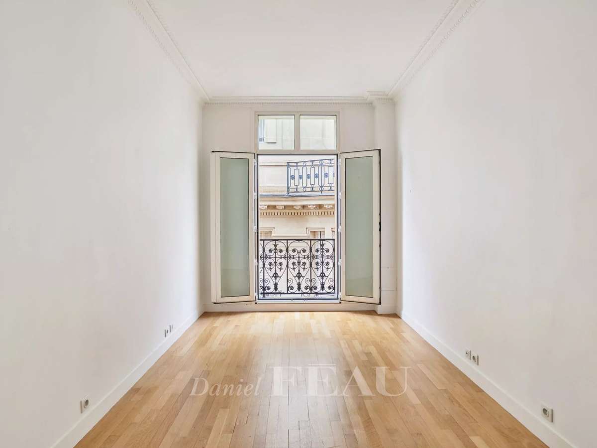 Apartment Paris 16e
