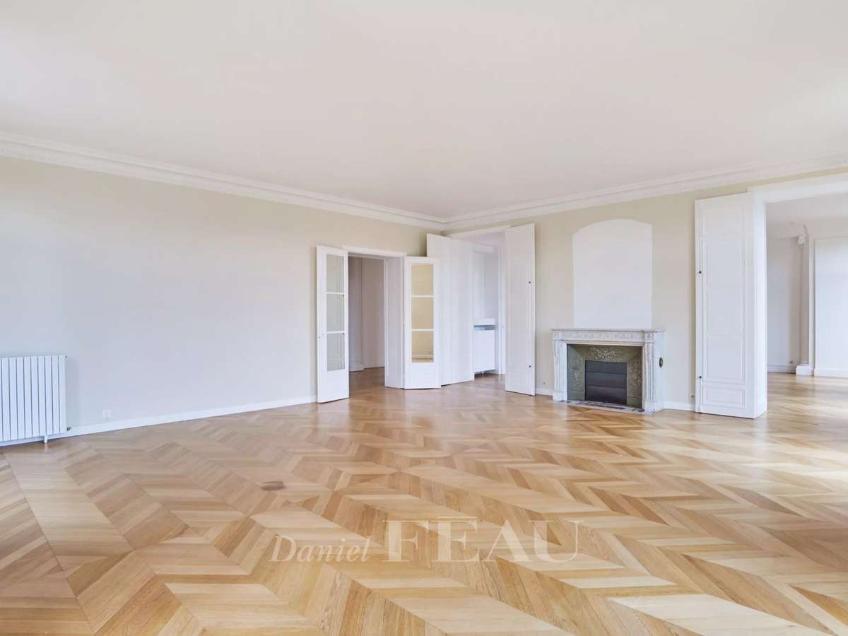 Apartment Paris 16e