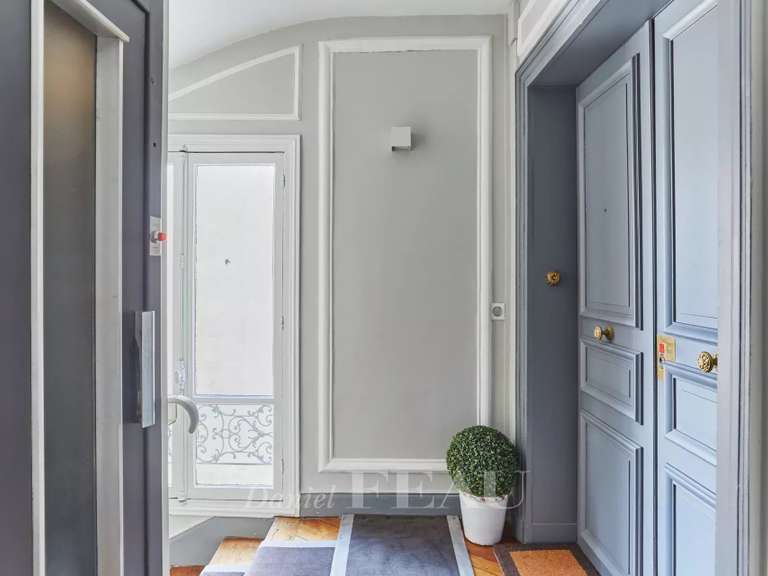 Appartement Paris 16e - 3 chambres - 137m²