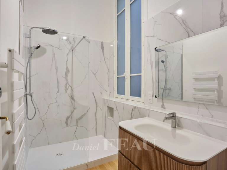 Appartement Paris 16e - 5 chambres - 361m²