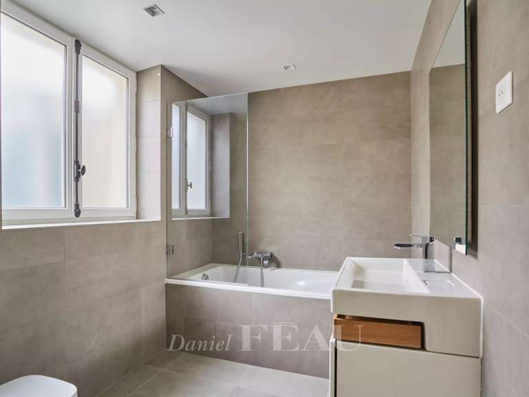 Appartement Paris 16e - 4 chambres - 286m²