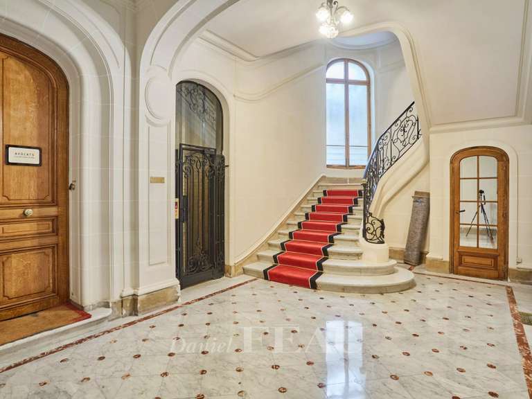 Appartement Paris 16e - 4 chambres - 286m²