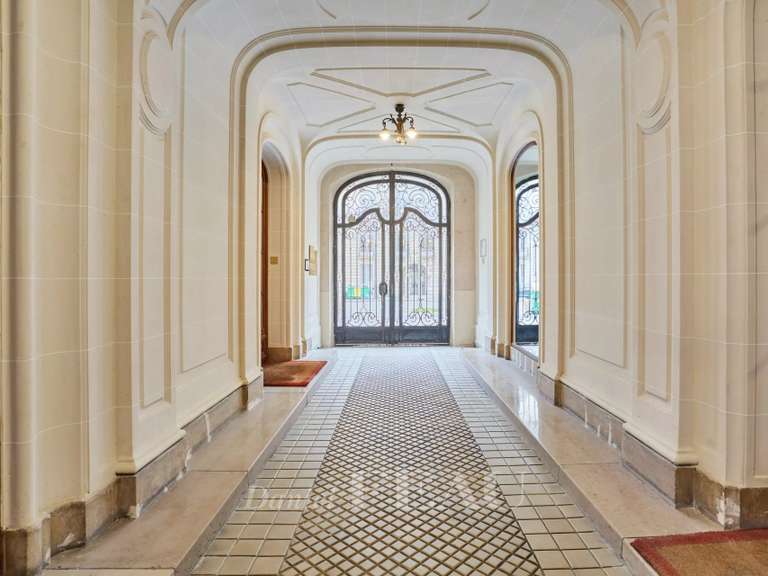 Appartement Paris 16e - 4 chambres - 286m²
