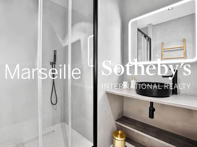 Appartement avec Vue sur mer Marseille 7e - 4 chambres - 140m²