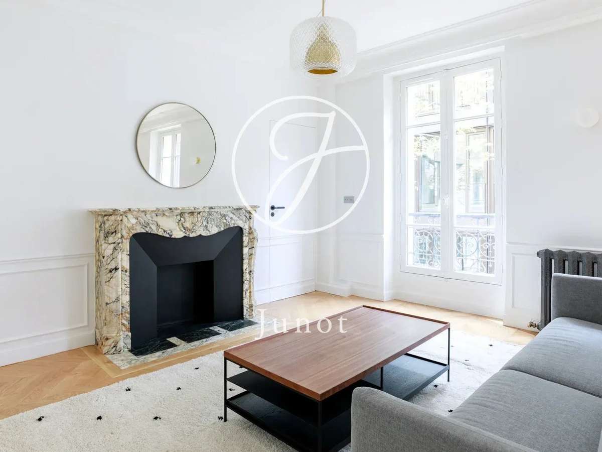 Apartment Paris 16e