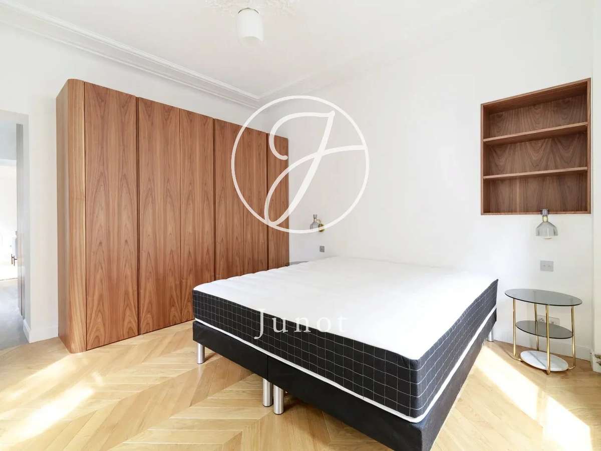 Apartment Paris 16e