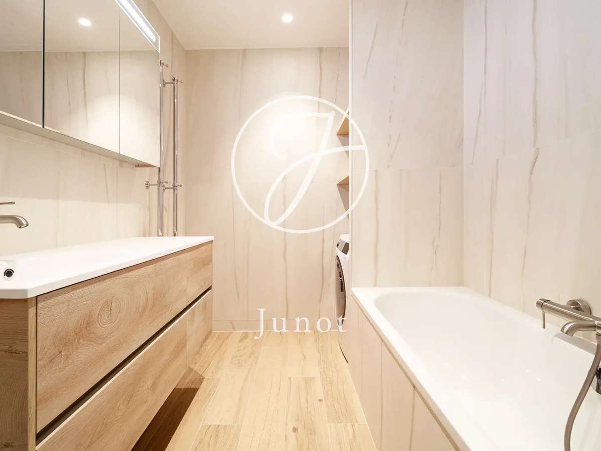 Apartment Paris 16e