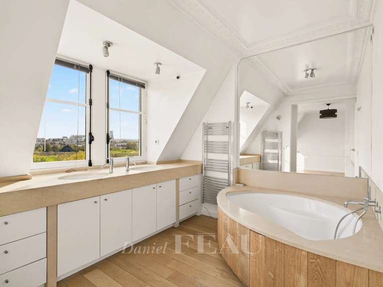 Appartement Paris 7e - 2 chambres - 129m²