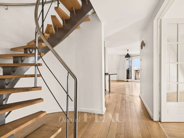 Appartement Paris 7e - 2 chambres - 129m²