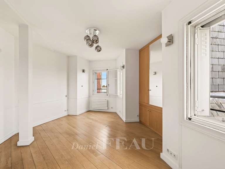 Appartement Paris 7e - 2 chambres - 129m²