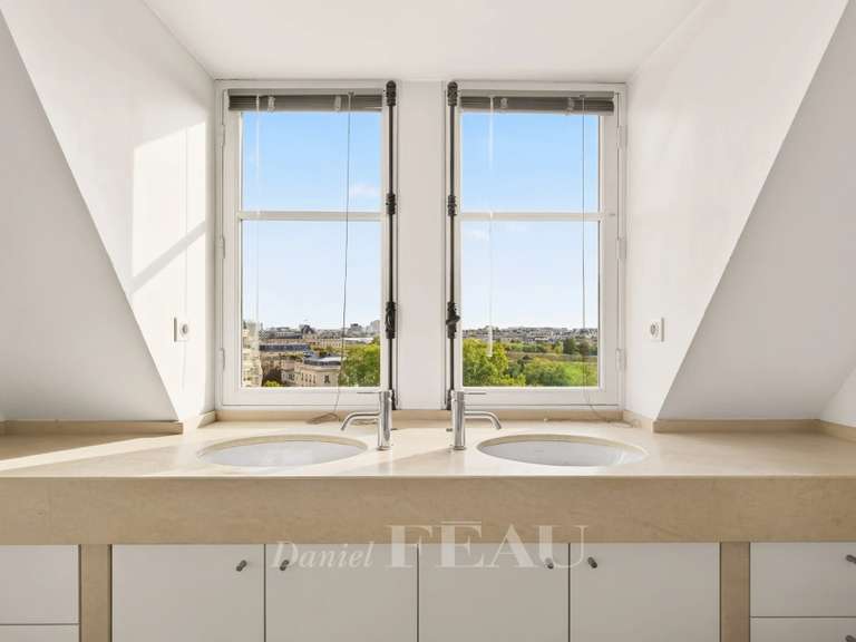 Appartement Paris 7e - 2 chambres - 129m²