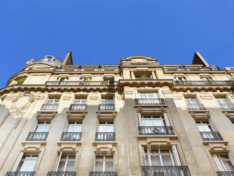 Appartement Paris 8e - 4 chambres - 176m²