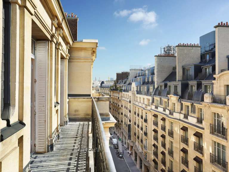 Appartement Paris 8e - 4 chambres - 176m²