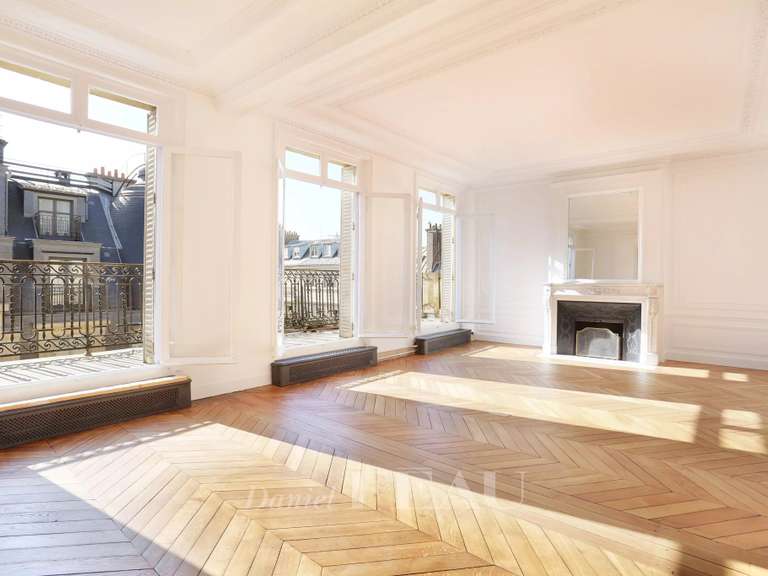 Appartement Paris 8e - 4 chambres - 176m²