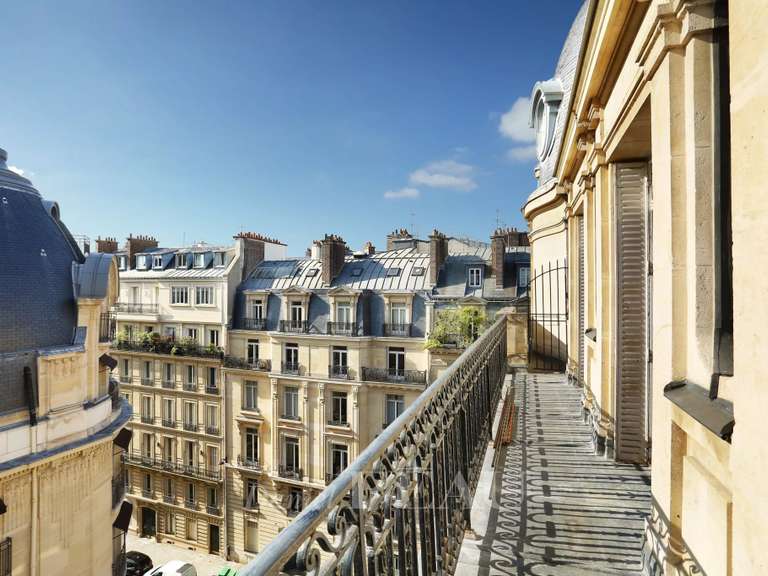 Appartement Paris 8e - 4 chambres - 176m²