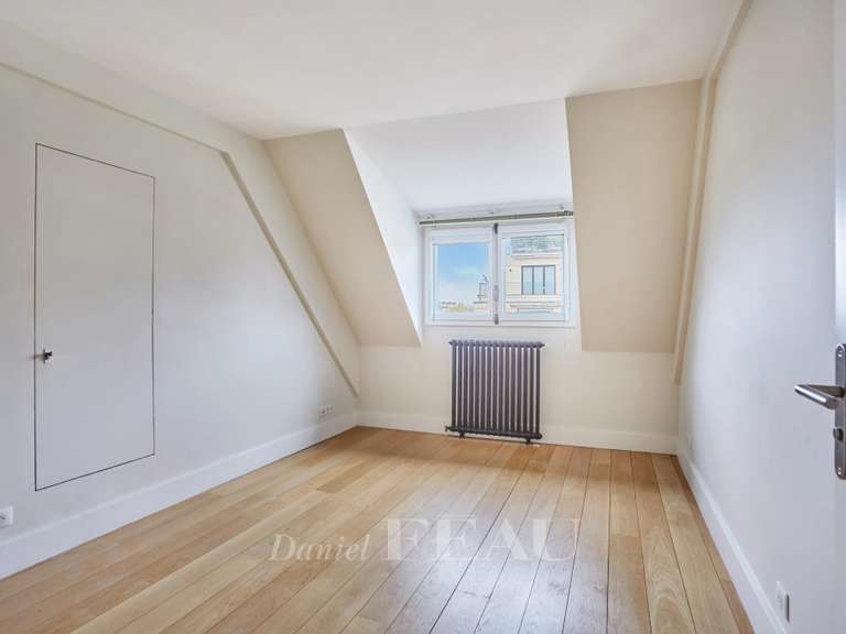 Appartement Paris 16e - 2 chambres - 120m²