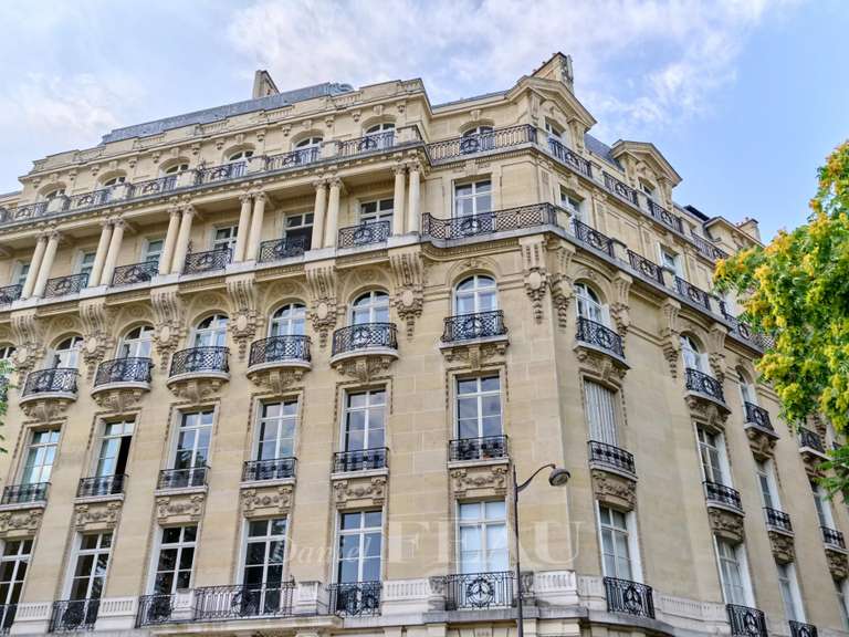 Appartement Paris 16e - 2 chambres - 120m²